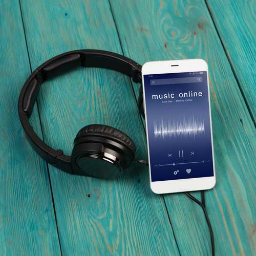 headphones-smartphone
